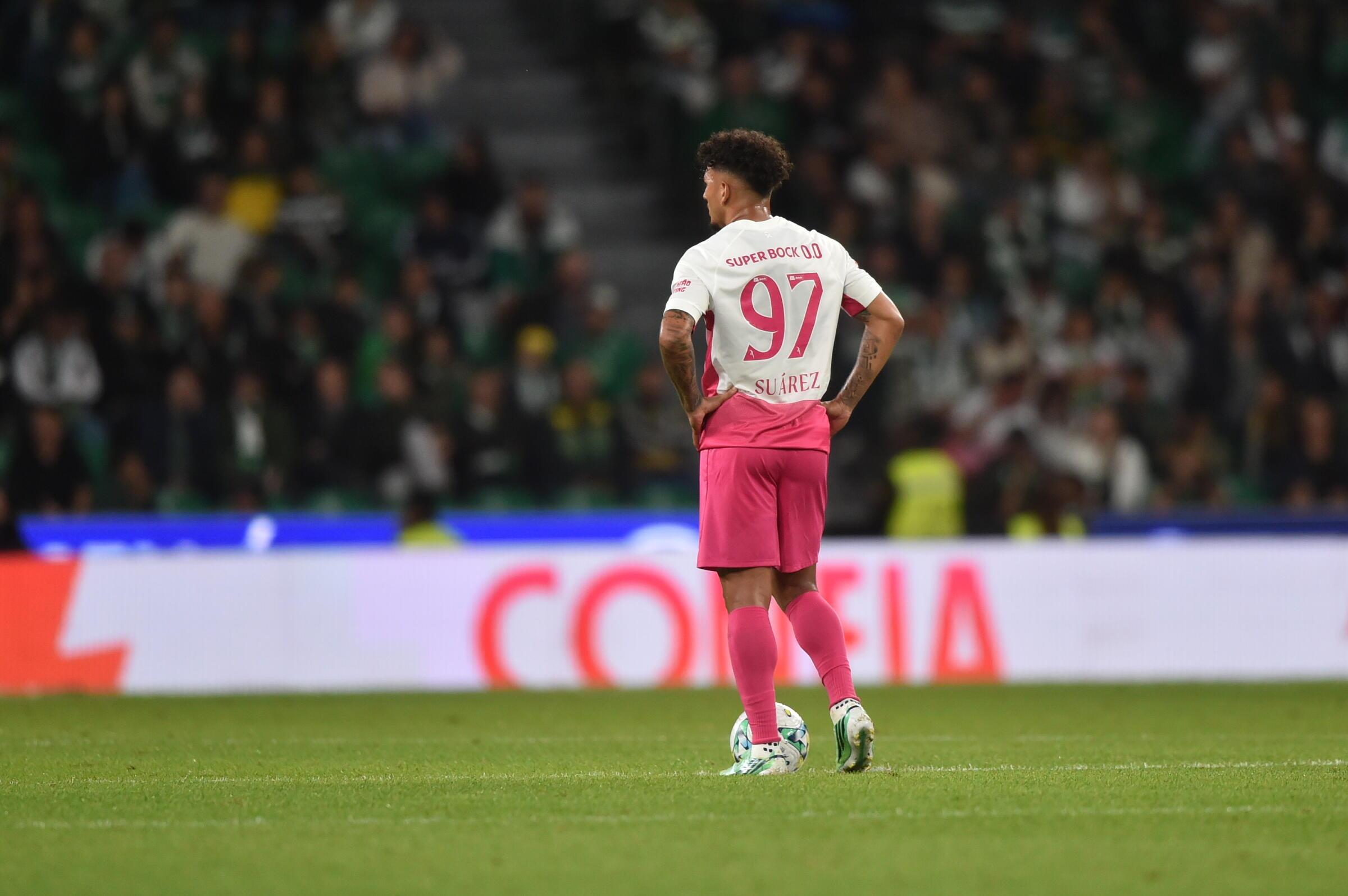 Suárez reage ao primeiro golo adversário, Sporting-Académico de Viseu (foto: Miguel Nunes)