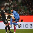 Choque entre Maxi e Ewerton, o VAR anulou o penálti inicialmente assinalado por Miguel Nigueira, Sporting-Académico de Viseu (foto: Miguel Nunes)