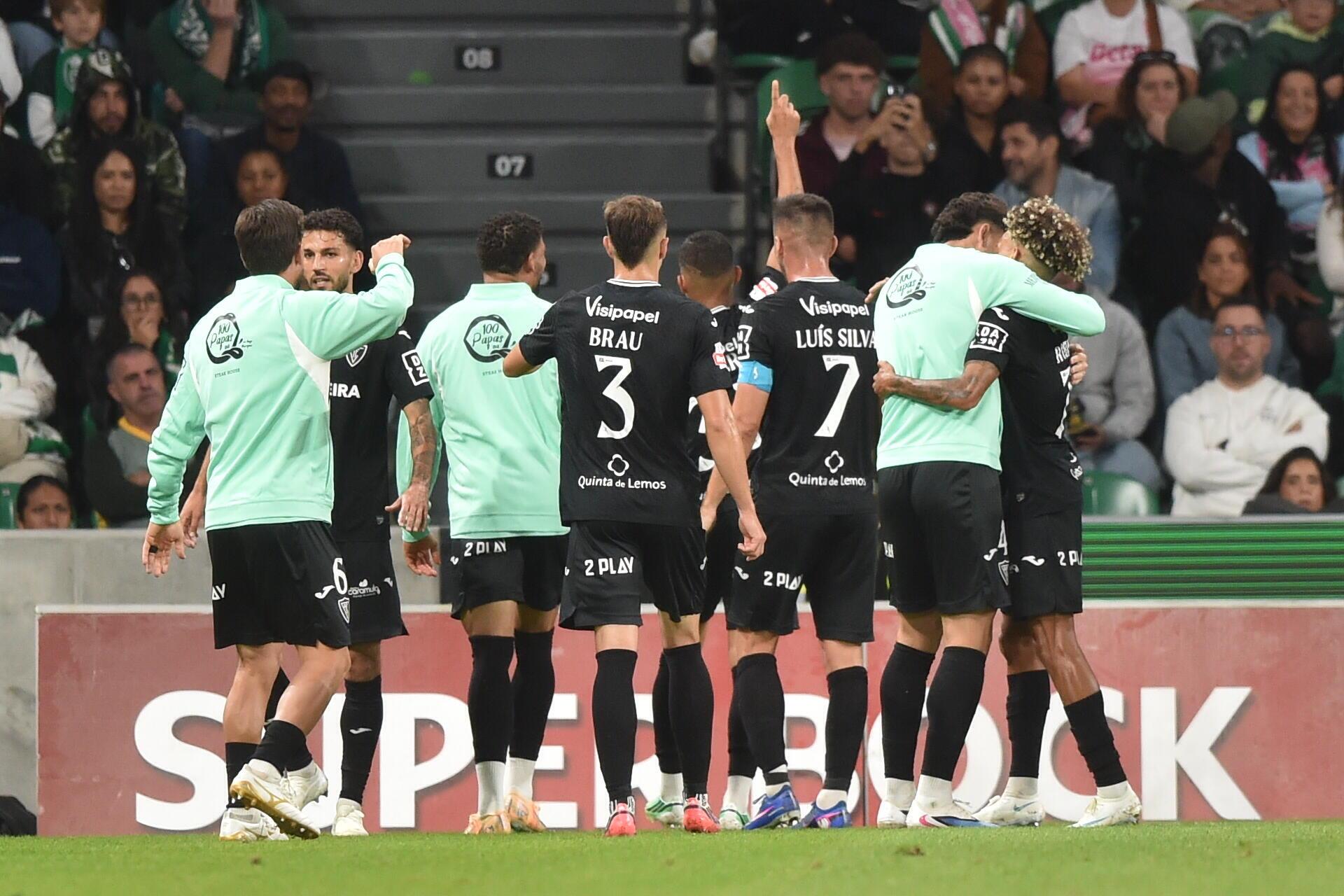 João Guilherme marcou aos 27', Sporting-Académico de Viseu (foto: Miguel Nunes)