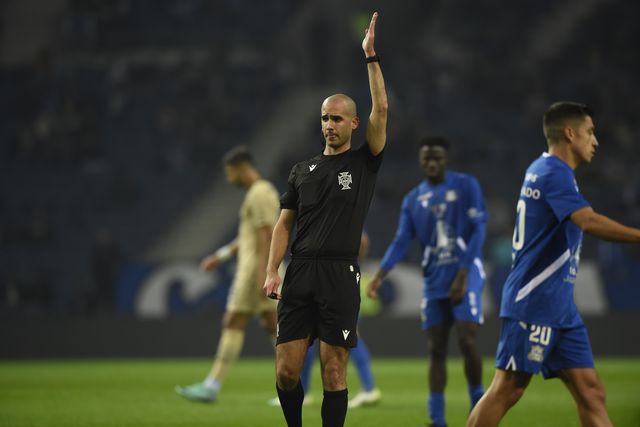 Duarte Gomes analisa a arbitragem do FC Porto-Montalegre