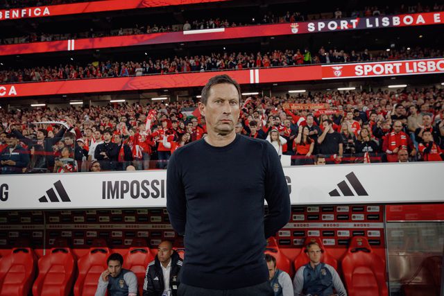 Roger Schmidt e a linha vermelha...