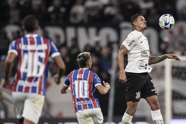 Corinthians de Lucas Veríssimo sofreu pesada goleada em casa, bancadas protestaram