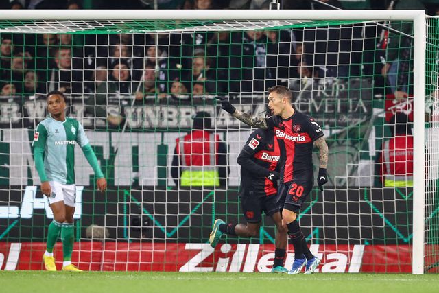 Grimaldo volta a marcar e Leverkusen recupera liderança