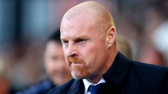 Mercado oficial: Sean Dyche deixa Everton... e capitão assume equipa