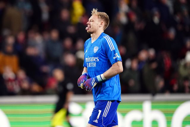 Ramsdale: dois erros incríveis e o apoio dos colegas e adeptos no final (vídeo)