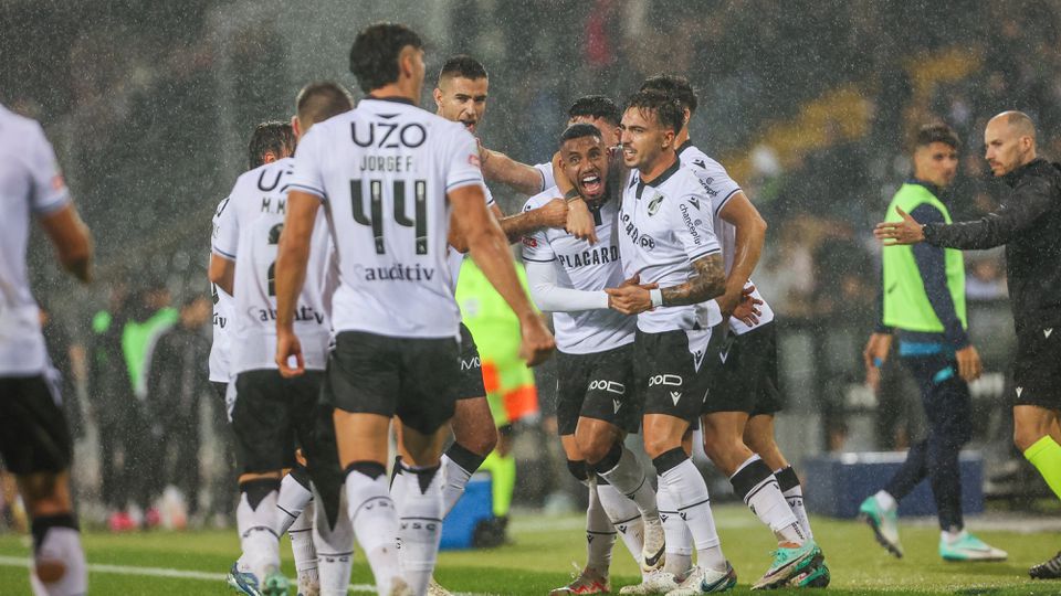 Taça de Portugal: V. Guimarães e  Penafiel seguem em frente