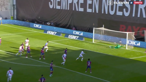 O golaço de Unai López que dá vantagem ao Rayo frente ao Barcelona (vídeo)