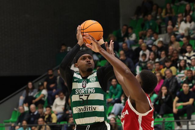 Sporting vence Benfica em jogo de loucos no João Rocha!