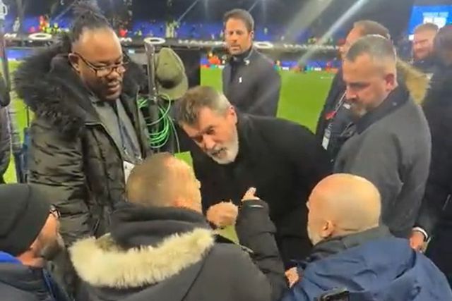 Vídeo: Keane confronta adepto após empate do United