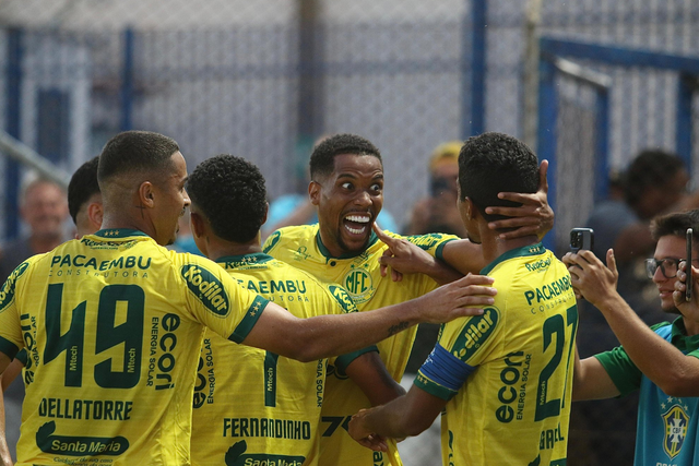 Cidade não enche o Maracanã mas já tem clube na Série A