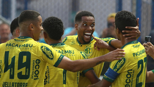 Cidade não enche o Maracanã mas já tem clube na Série A