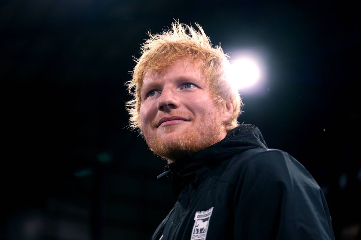 Ed Sheeran sente-se um «idiota» por ter interrompido Ruben Amorim