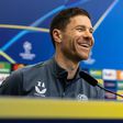 Xabi Alonso e as lesões do Leverkusen: «Regresso aos relvados? Porque não?»