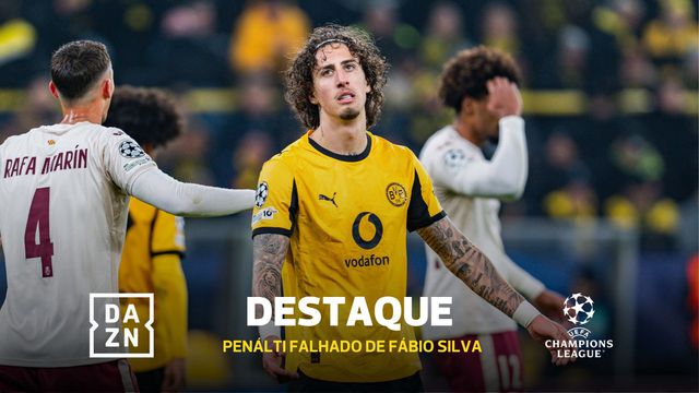 Demasiada pontaria: Fábio Silva falha penálti