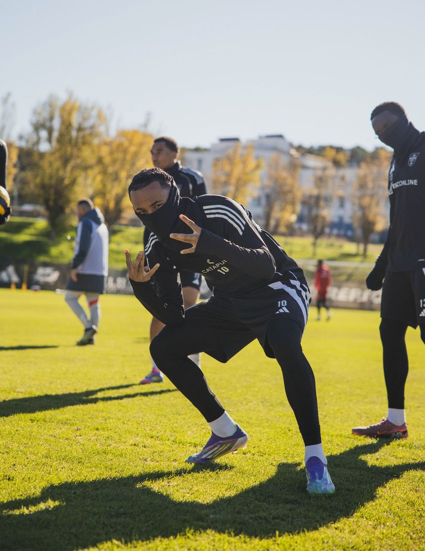 Jogadores do Casa Pia a prepararem-se para o treino - Foto: Casa Pia