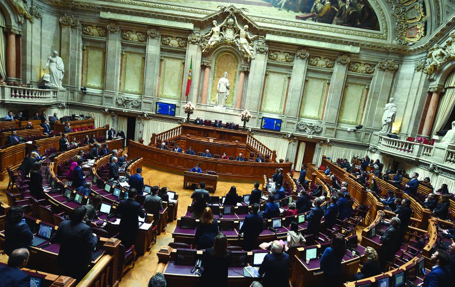 Parlamento assinala hoje os 50 anos do 25 de novembro e há parada militar no Terreiro do Paço. Foto: Miguel Nunes