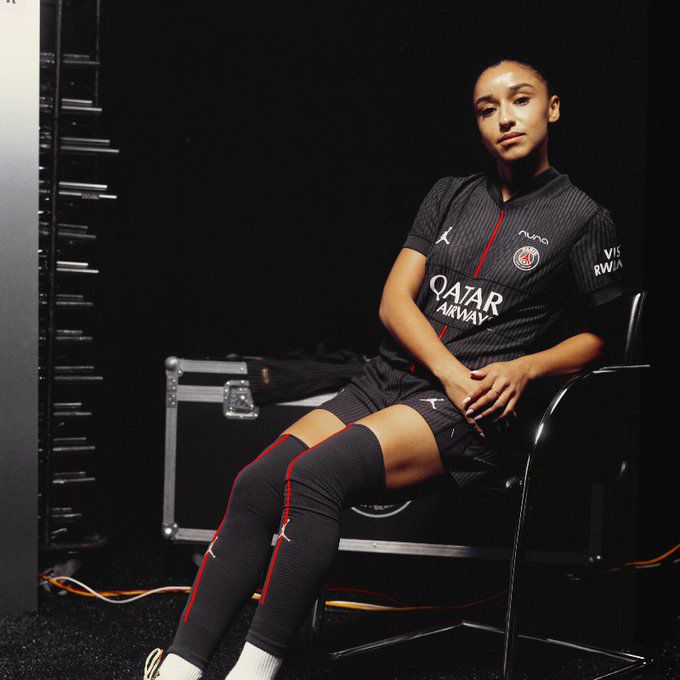 Quarto equipamento do PSG lançado esta terça-feira, 25 de novembro - Foto: PSG