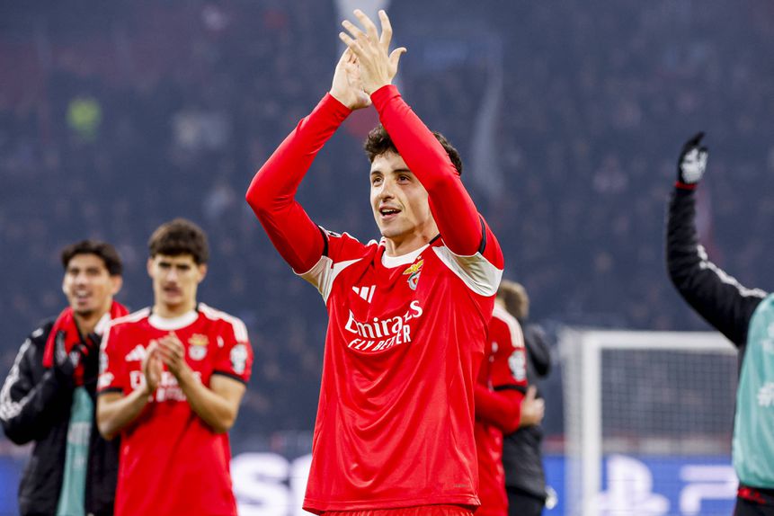 A festa de Manu Silva no final da partida - IMAGO