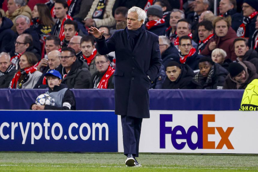 José Mourinho, treinador do Benfica