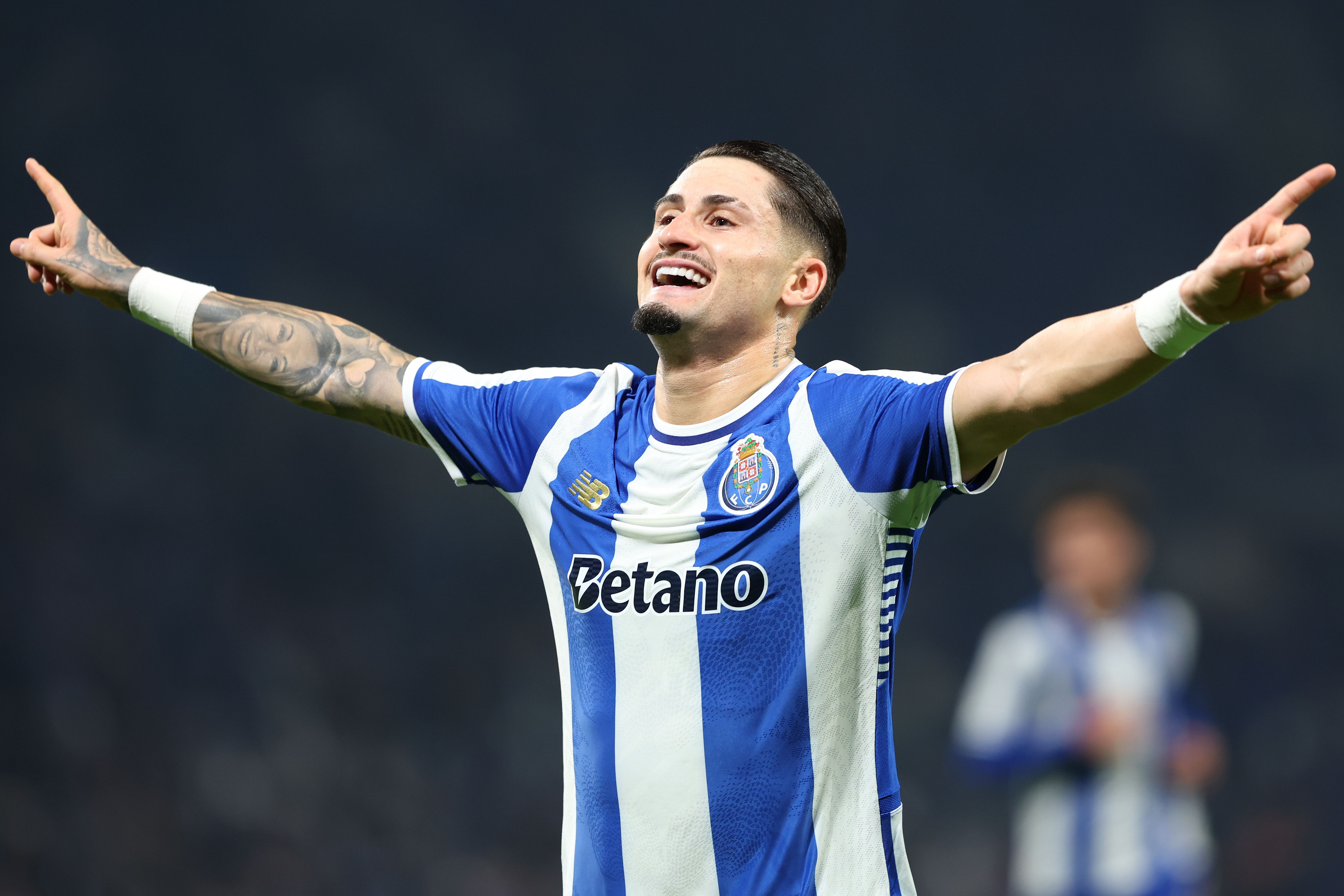 Borja Sainz em maré alta - Foto: IMAGO