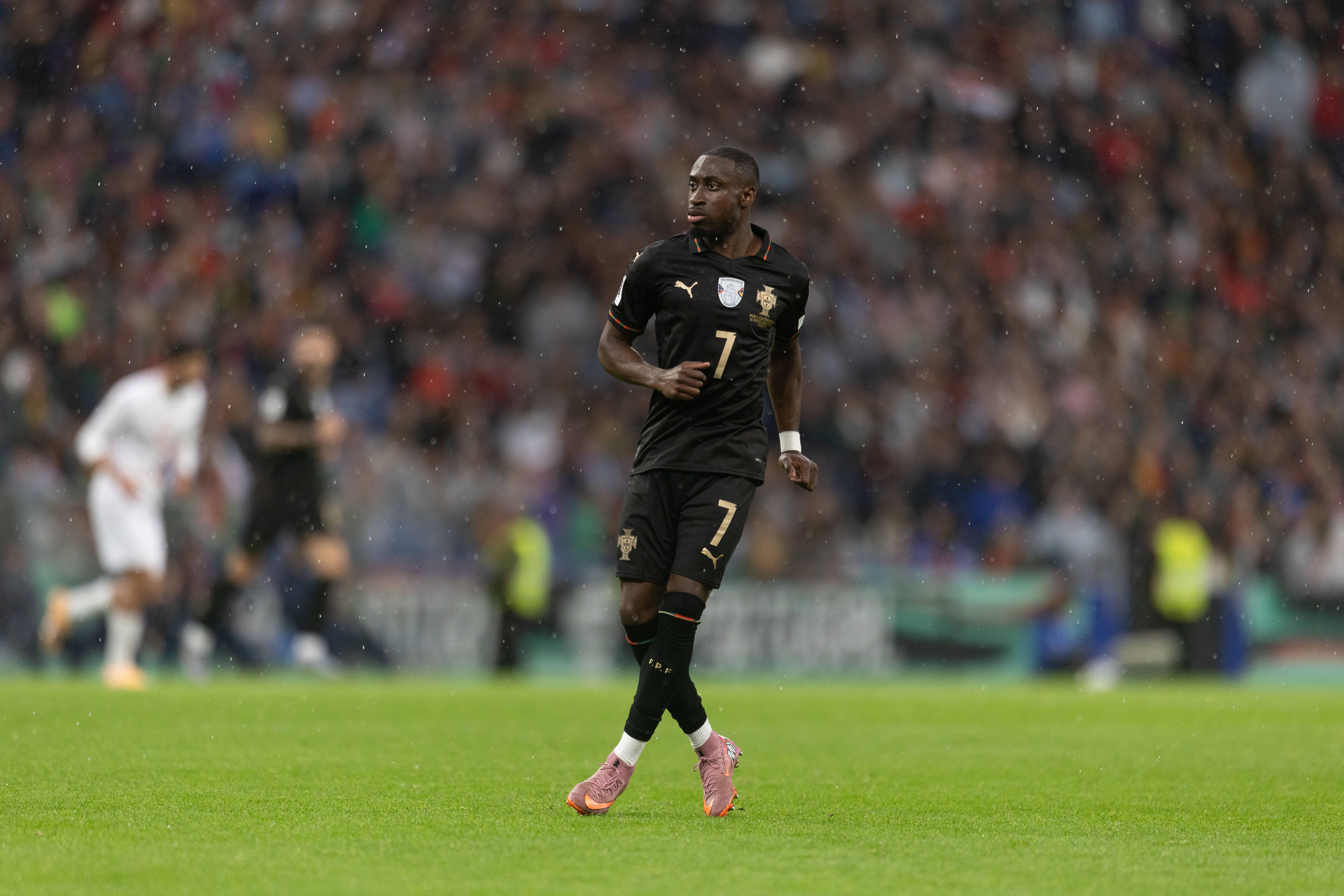 Carlos Forbs - 1 jogo com Roberto Martínez