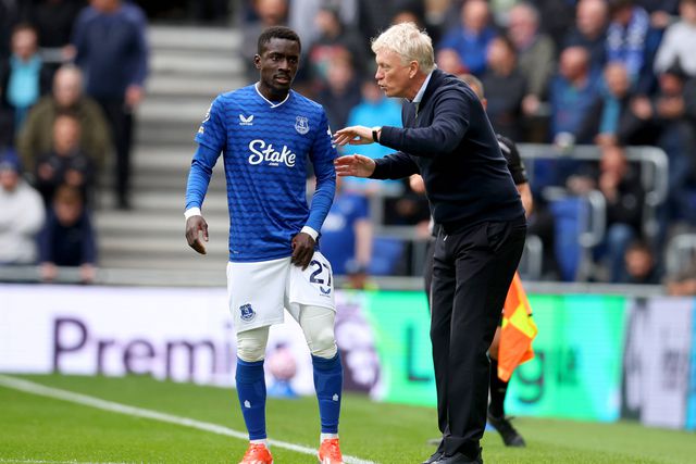 David Moyes dá instruções a Gueye