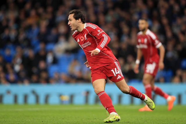 Clubes italianos disputam jogador do Liverpool