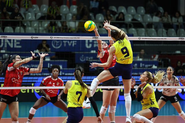 Benfica regressa à Champions com derrota na Turquia