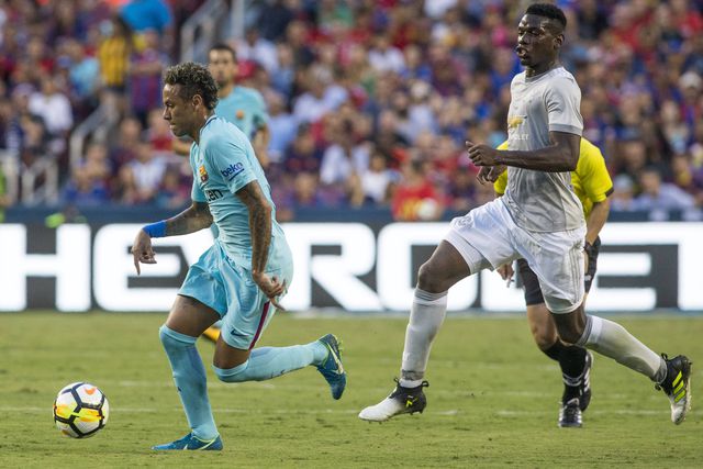 Neymar tentou levar Pogba para o Santos