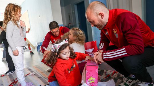 Benfica: Craques em ações solidárias