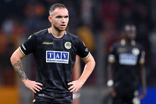 Liga turca: ex-V. Guimarães e ex-FC Porto marcam em duelo com dois portugueses