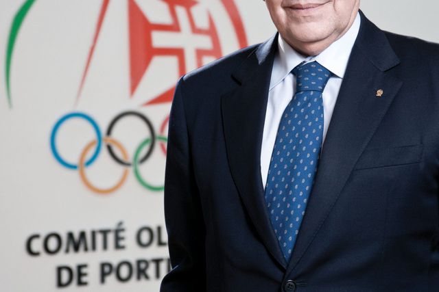 José Manuel Constantino imortalizado em obra de Vítor Serpa