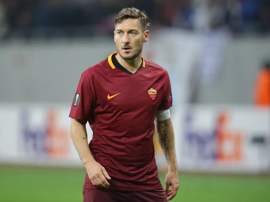 Totti explode! Roma em guerra civil