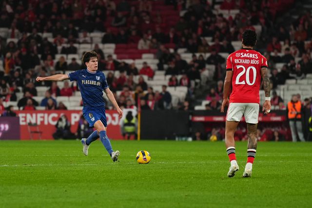 Tom van de Looi em ação no jogo da Luz, que tanto deu que falar 
(foto IMAGO)