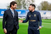 André Villas-Boas e Francesco Farioli em sintonia — FOTO: FC Porto