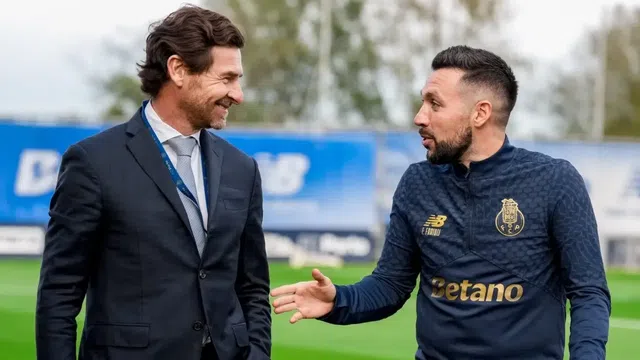 André Villas-Boas e Francesco Farioli em sintonia — FOTO: FC Porto