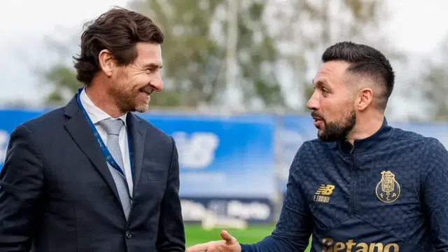 André Villas-Boas e Francesco Farioli em sintonia — FOTO: FC Porto