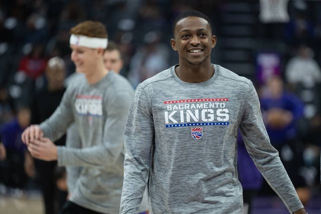 De'Aaron Fox, com 29 pontos, foi o melhor marcador dos Spurs frente aos OKC