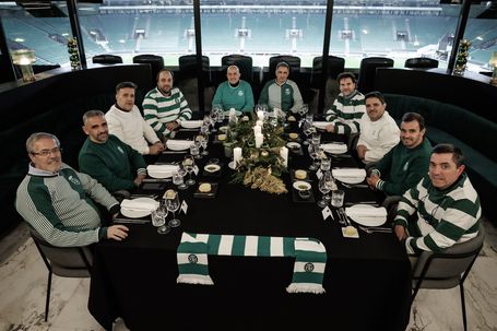 Jantar entre todos os treinadores leoninos em pleno Alvalade - Foto: SPORTING CP