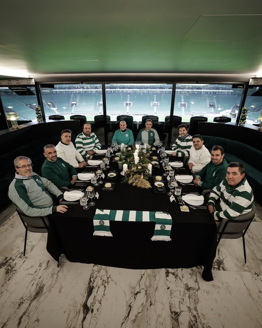 Jantar entre todos os treinadores leoninos em pleno Alvalade - Foto: SPORTING CP