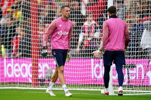 Após contratar Vlachodimos e Turner, Nottingham Forest está no mercado por guarda-redes