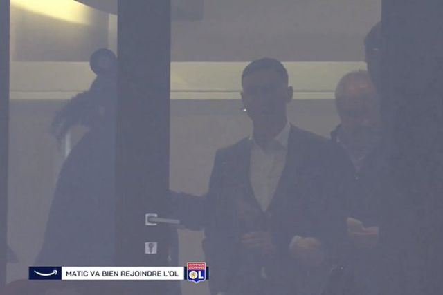 Matic já viu a derrota do Lyon frente à antiga equipa