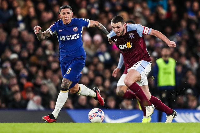 Taça de Inglaterra: Chelsea e Aston Villa empatam e adiam decisões