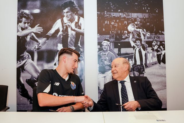 Mercado FC Porto (oficial): Gonçalo Ribeiro renova até 2028
