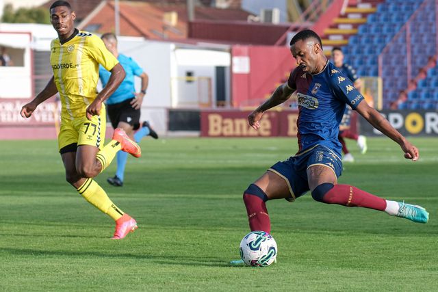 Mercado: Keffel renovou com Torreense... mas ainda pode sair