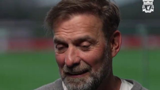 Klopp explica aos adeptos do Liverpool decisão de sair
