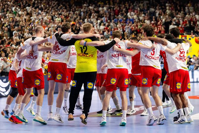 Dinamarca bate a anfitriã Alemanha e apura-se para a final