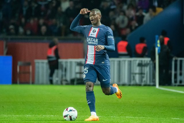 Nuno Mendes regressa aos treinos no PSG