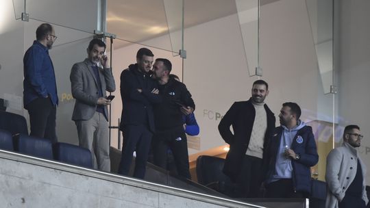 «Anselmi? O FC Porto não pode errar, está a lutar pelo campeonato»