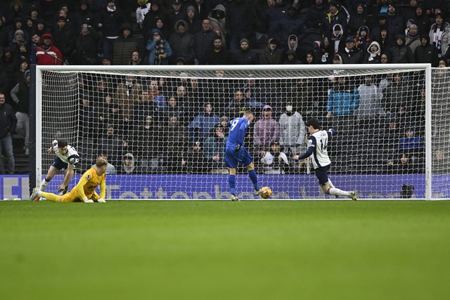 Vardy a encostar para o golo